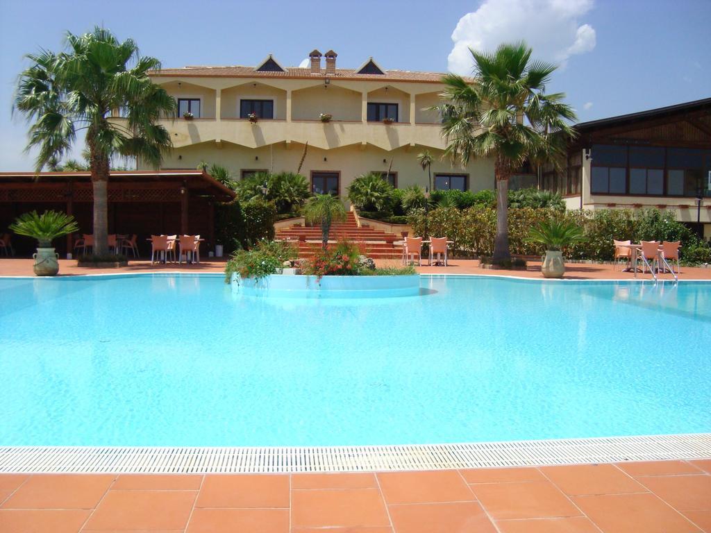 Tenuta Colle Degli Ulivi ซีบารี ภายนอก รูปภาพ